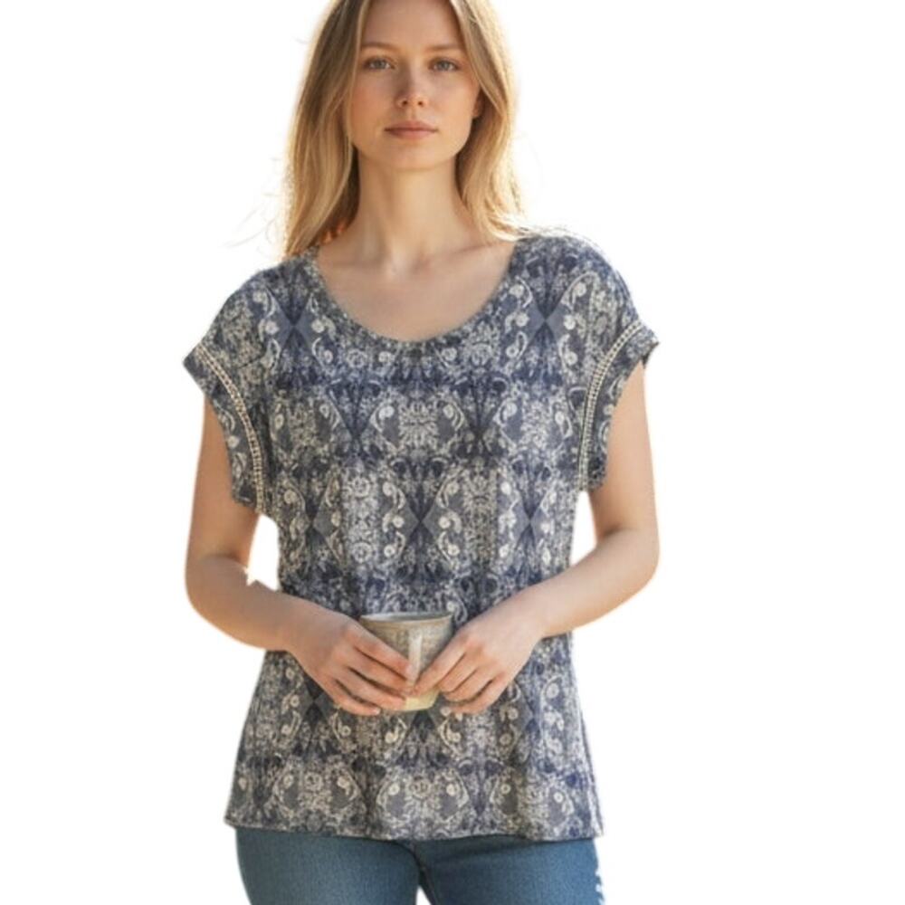 Rose & Olive Damask Print Knit Top Womens Large Gray Ladder Lace Casual Tee